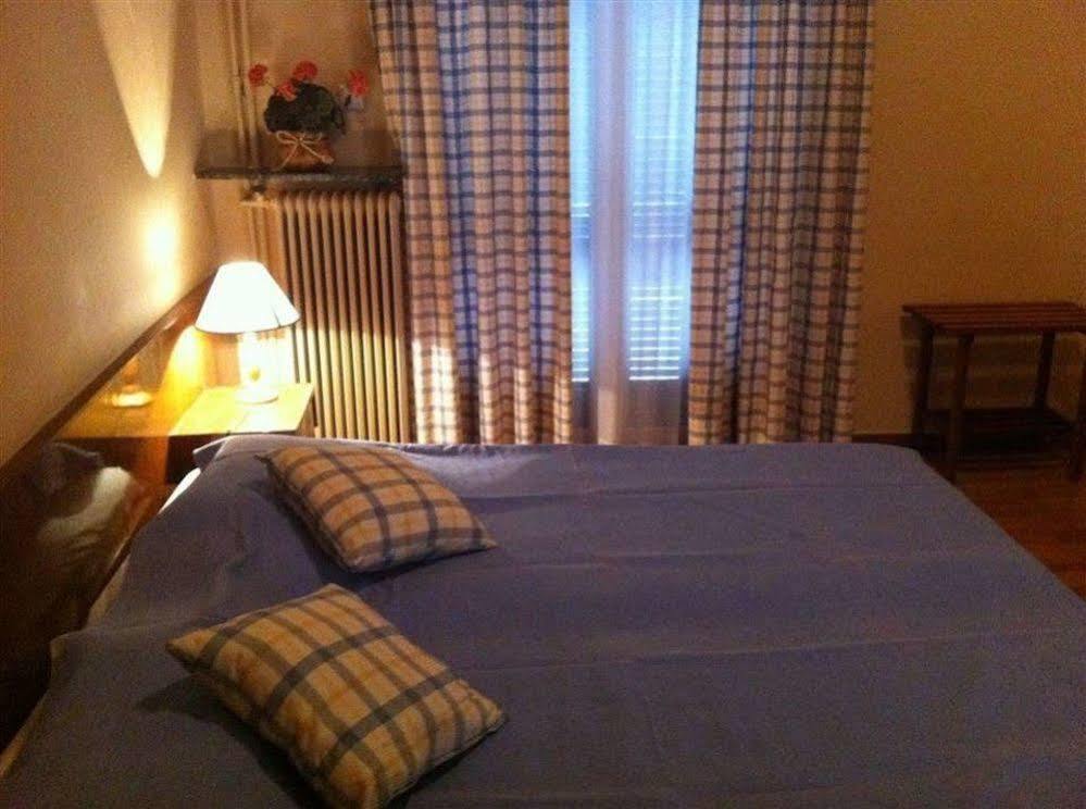 Hotel Theoxenia 路特奇 外观 照片