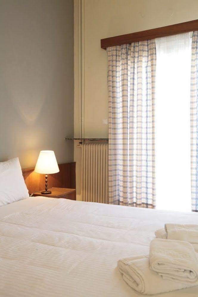Hotel Theoxenia 路特奇 外观 照片